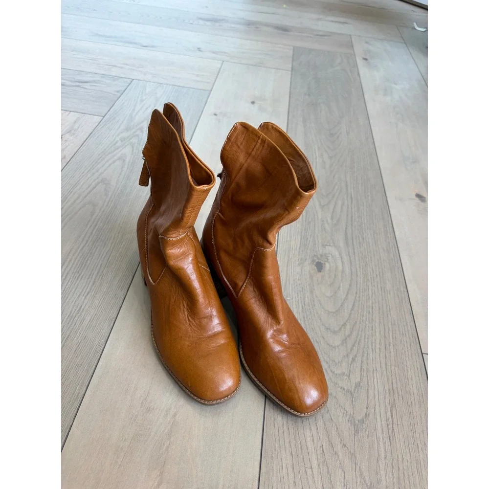 KDBA tan leather